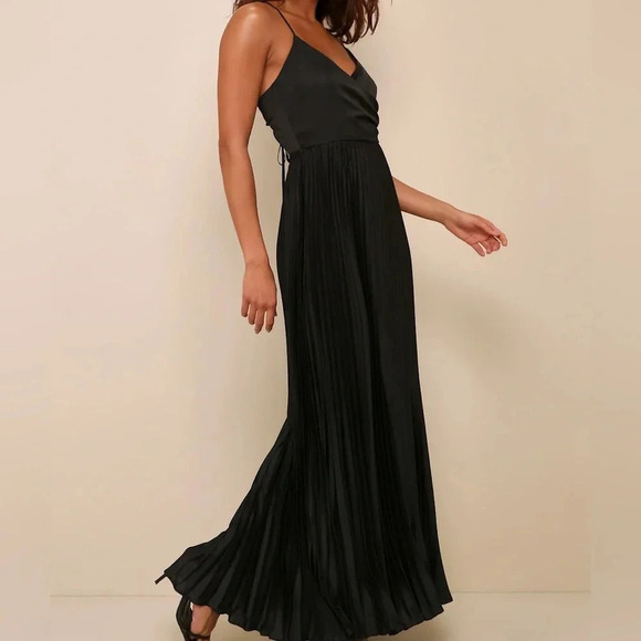 NWOT Lulus Precious Sentiments Black Satin Pleated Tie-Back Maxi Dress - Picture 4 of 8
